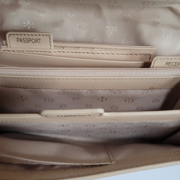 Chic Tory Burch Beige Envelope Robinson Crossbody Bag Clutch - Picture 15 of 15